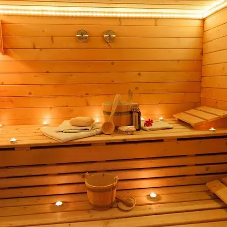 天空赖希膳食公寓酒店 3* 格拉特